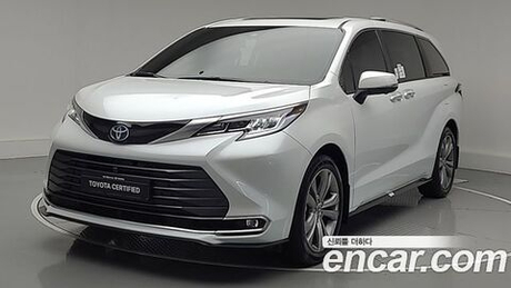 Toyota Sienna 2.5 Hybrid 2WD — 2025