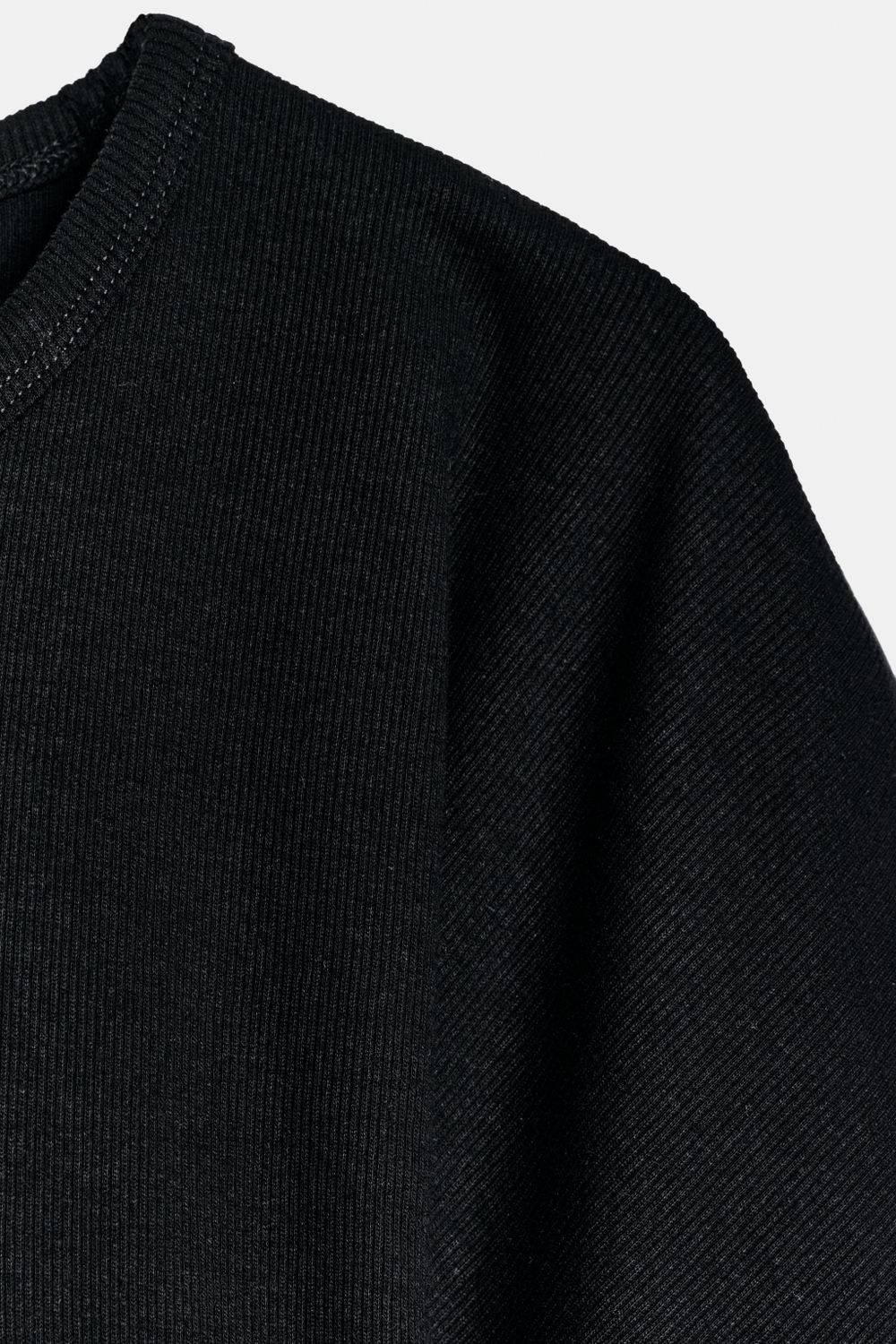 ФУТБОЛКА С ЦЕЛЬНОКРОЕНЫМИ РУКАВАМИ — ZARA