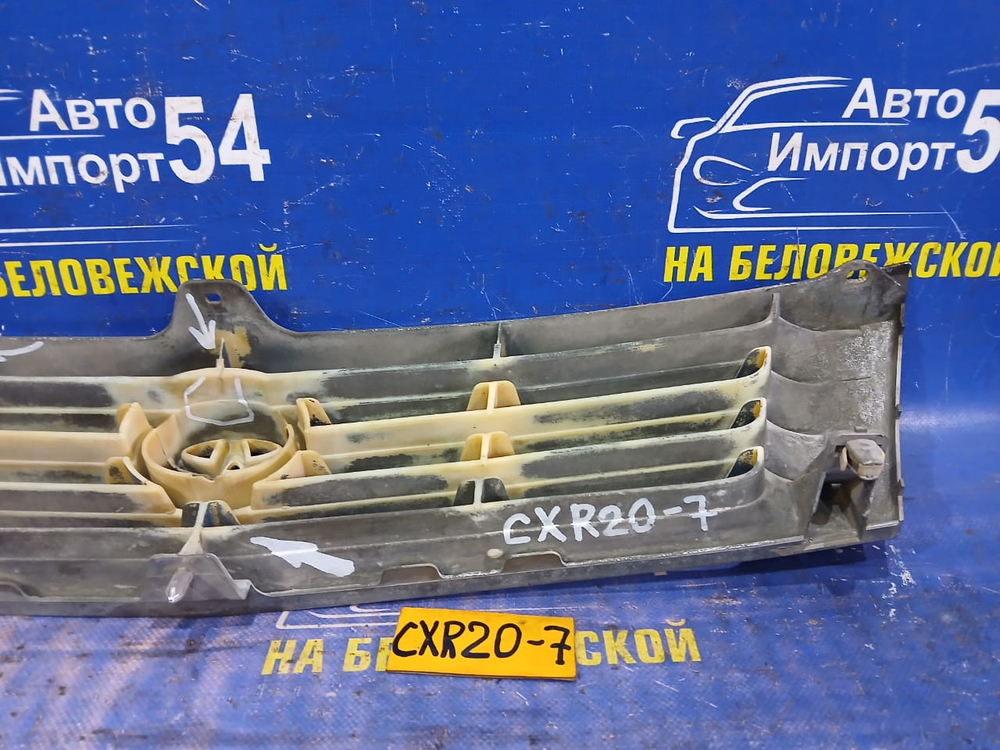 Решетка радиатора TOYOTA ESTIMA 1995