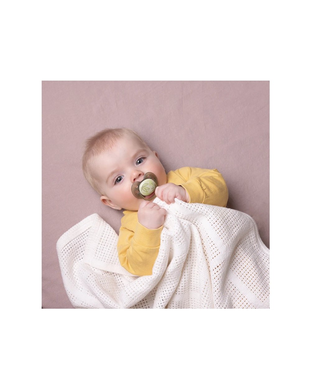 Пустышка Philips Avent ultra soft SCF091/07 с футляром для хранения и стерилизации 0-6месяцев 2шт