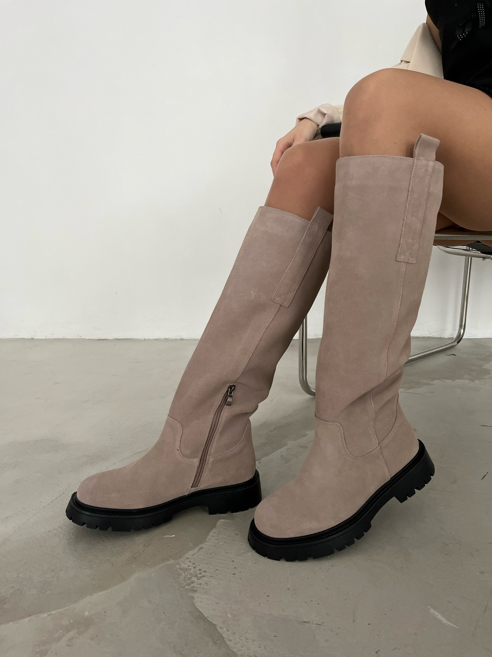 Сапоги из натуральной замши