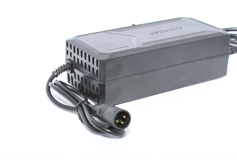 Зарядное устройство 60v (67.2V) 3A XLR для электровелосипеда Колхозник, Minako