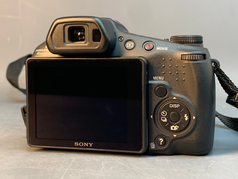 Sony Cyber-shot DSC-HX200