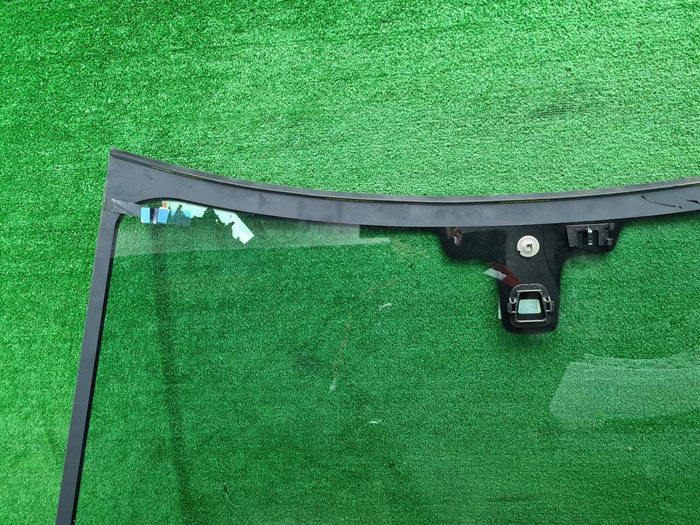 Стекло лобовое Range Rover Vogue 4 L405 (12-17)