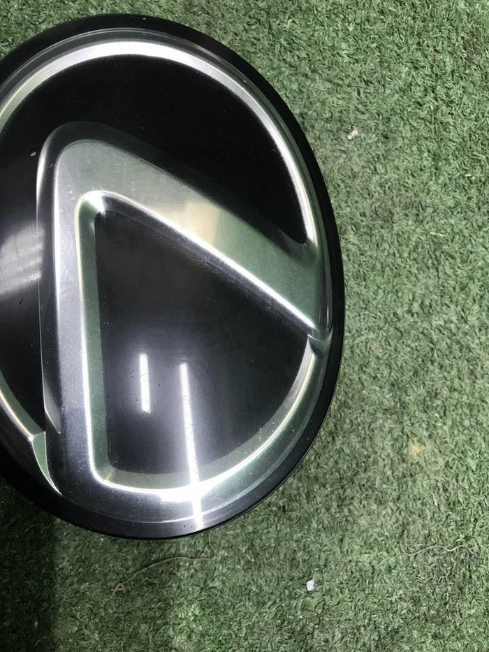 Эмблема решетки радиатора Lexus RX 3 AL10 (08-12)