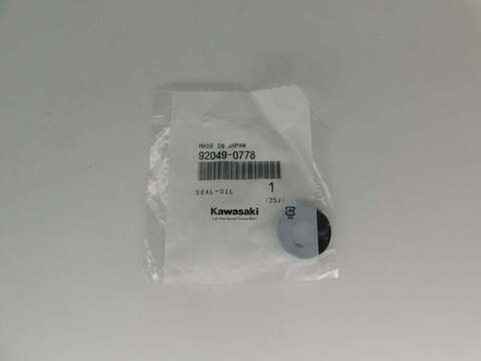 Сальник помпы Kawasaki Z1000 Ninja 1000 Versys 1000 ZX-6R 92049-0778