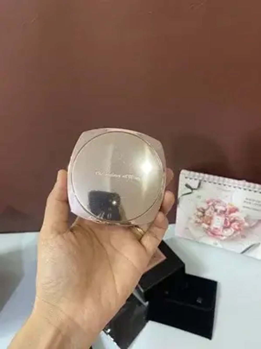 The history of Whoo Signature Cushion Foundation Кушон омолаживающий 21 тон