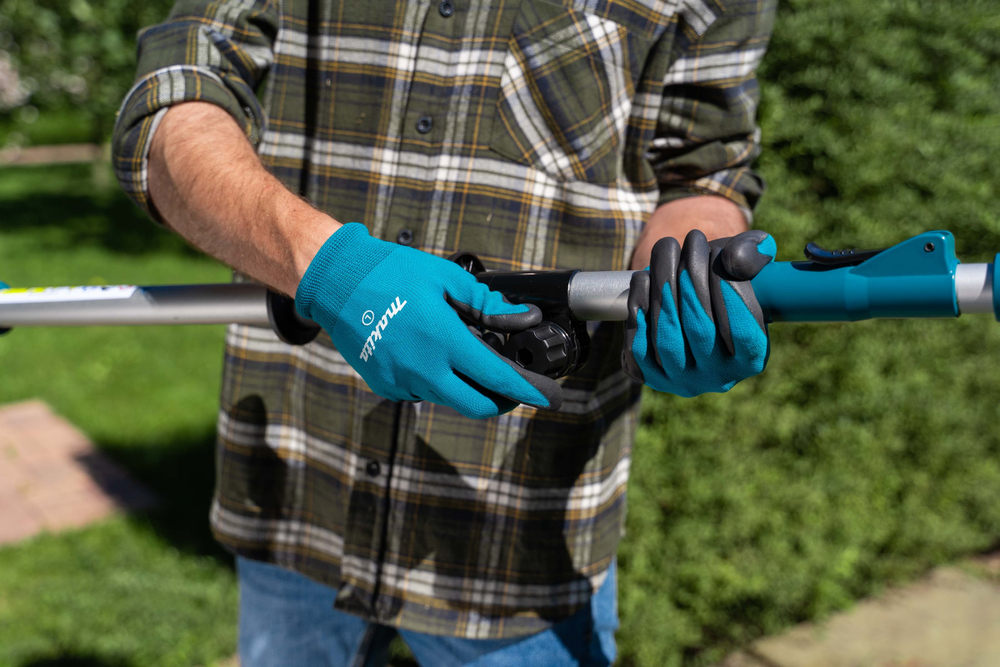 Аккумуляторный штанговый телескопический кусторез Makita DUN461WSF