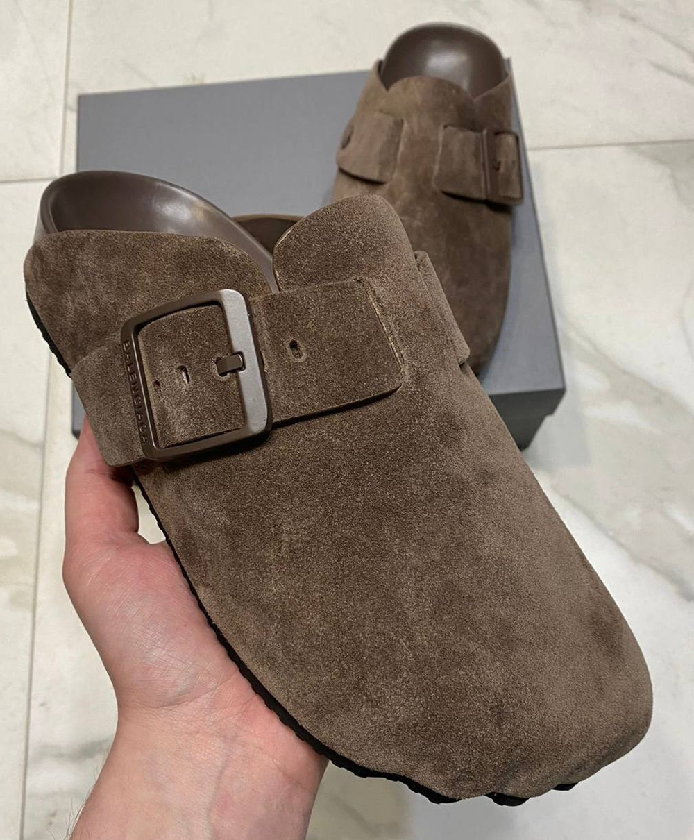 Шлёпанцы Balenciaga