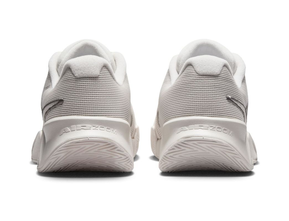 Мужские кроссовки теннисные Nike Zoom GP Challenge Pro Premium - белый