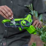 Цепная мини пила аккумуляторная Greenworks GD24CSMNX Арт. 2008707UB, 24V, 15см, бесщеточная, в комплекте АКБ 4 А·ч и ЗУ в сумке