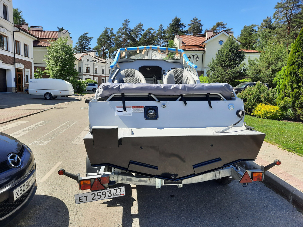Алюминиевая моторная лодка Berkut L-HT PRO