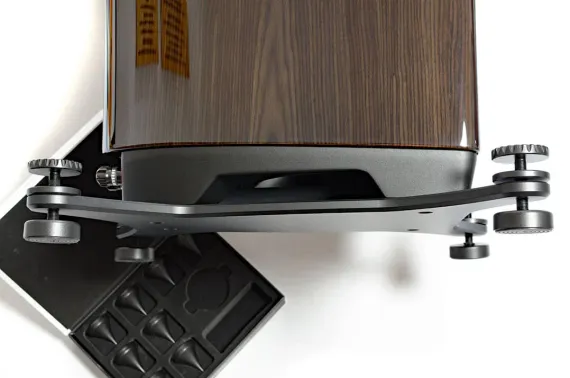 Dynaudio Confidence 60 Midnight High Gloss