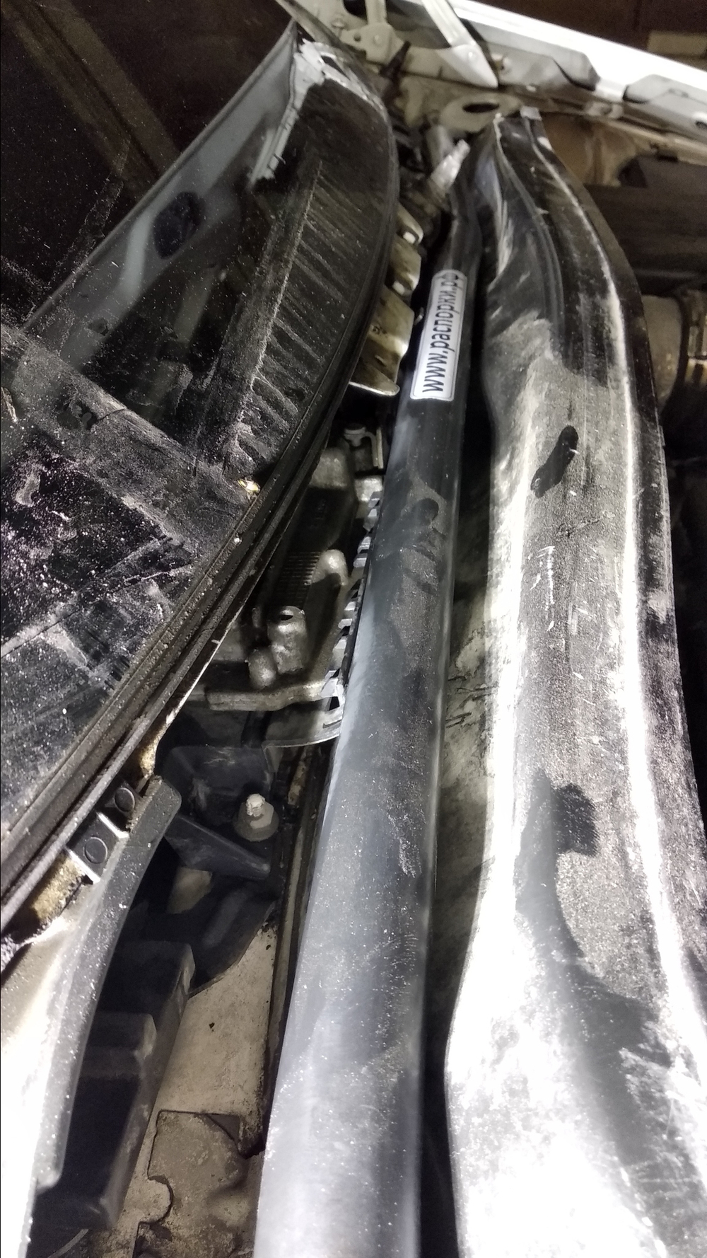 Распорка передних стоек (цельная) Volkswagen Golf 5 (V), 6 (VI) и Skoda Octavia 2 (A5)