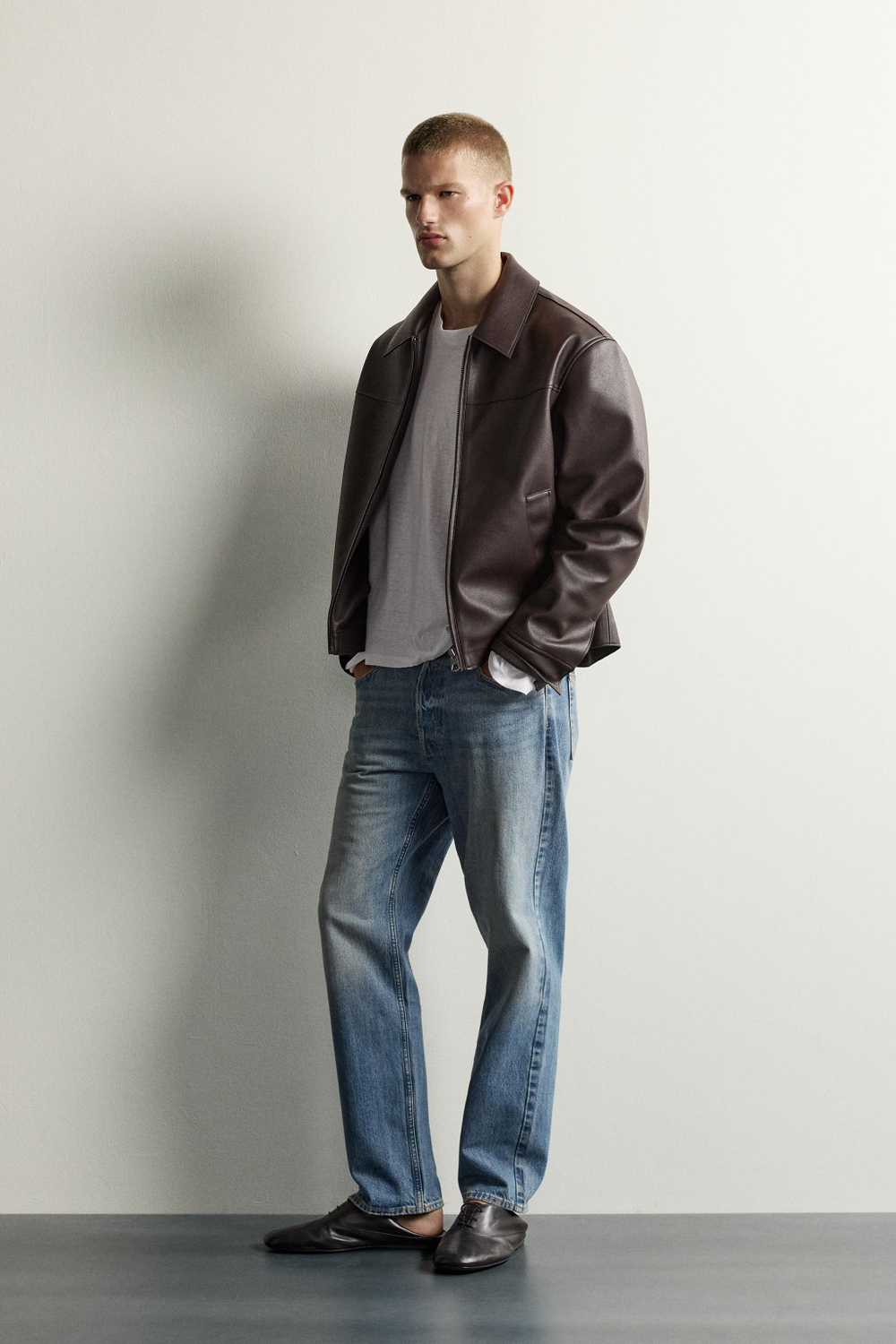 КУРТКА КЛАССИЧЕСКОГО КРОЯ ИЗ ИСКУССТВЕННОЙ КОЖИ — ZARA · 0155/751