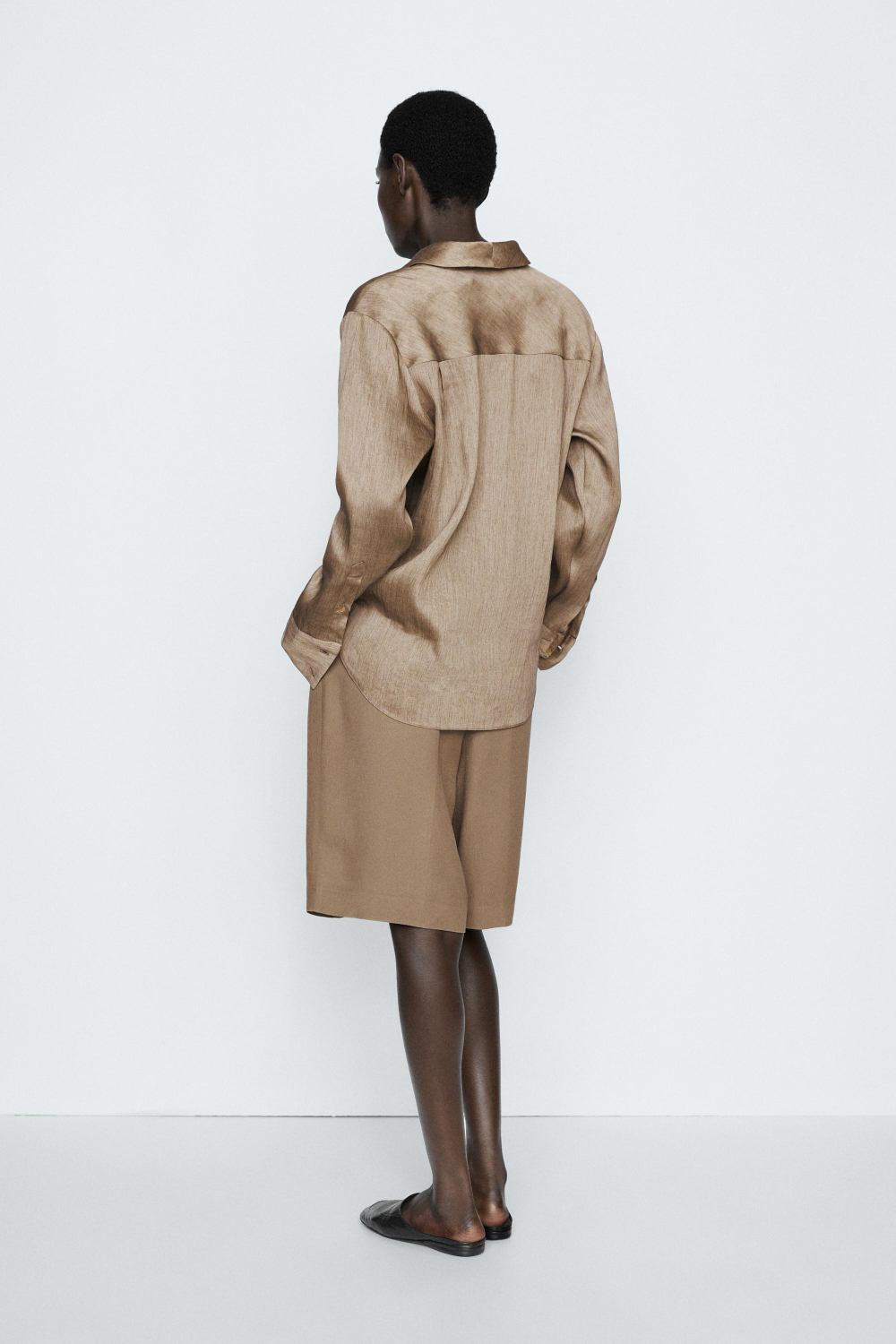 Massimo Dutti Струящаяся атласная рубашка - STUDIO, каменно-серый