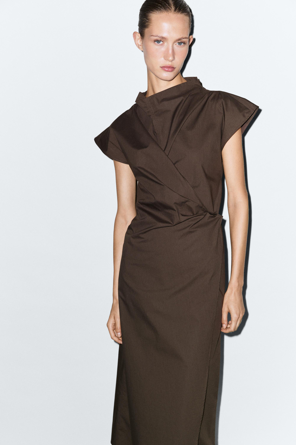 Massimo Dutti Платье из поплина со сборкой, 100% хлопок, коричневый