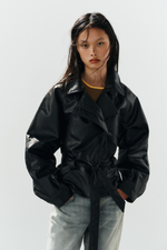 КУРТКА ИЗ ИСКУССТВЕННОЙ КОЖИ С ПОЯСОМ — ZARA