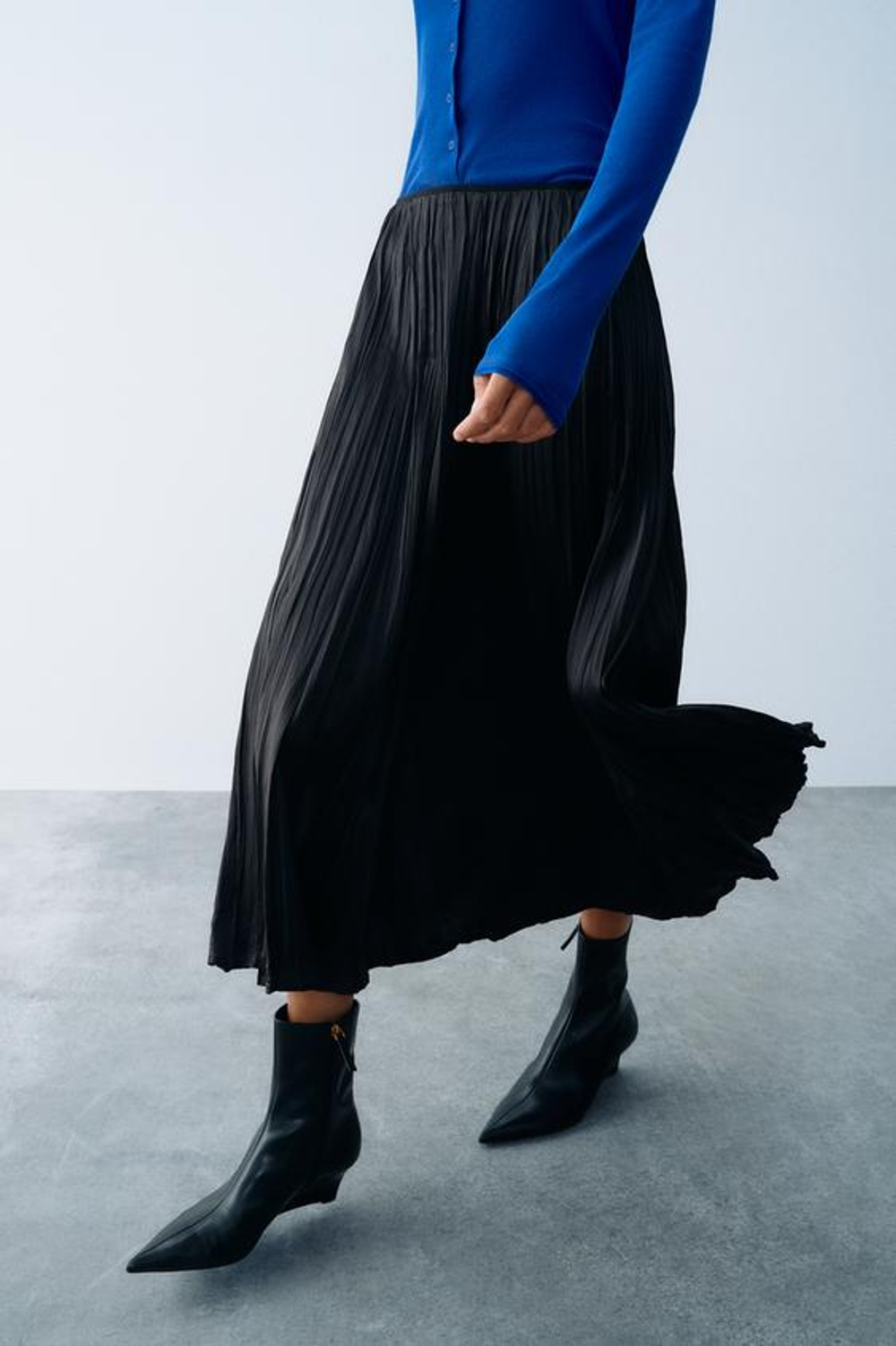 ZARA АТЛАСНАЯ ЮБКА МИДИ, ЧЕРНЫЙ