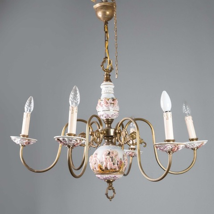Антикварная люстра из фарфора и бронзы с живописными деталями