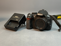 Nikon D3100 11.190 кадров