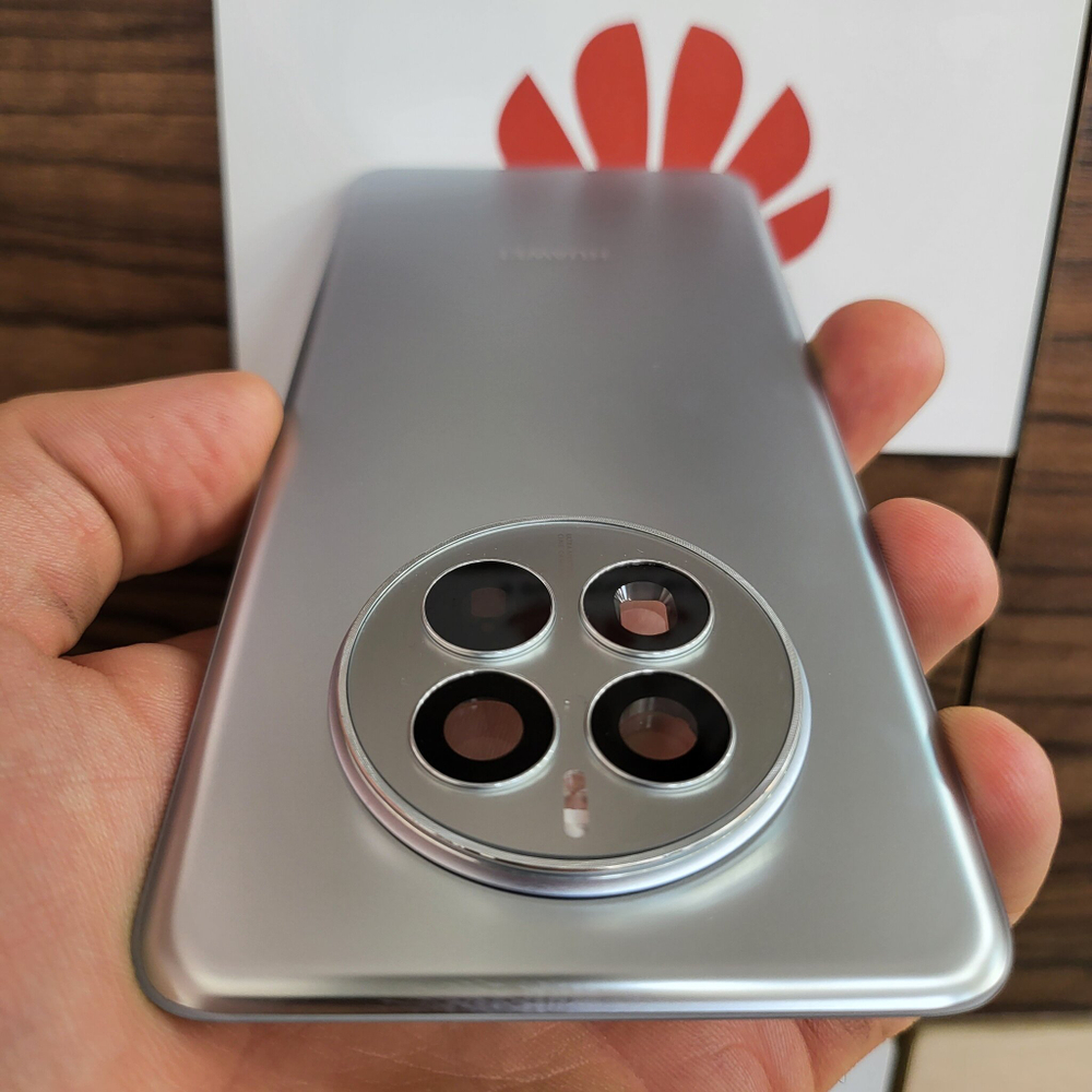 Крышка для Huawei Mate 50 оригинальная (заднее стекло) цвет: серебристый
