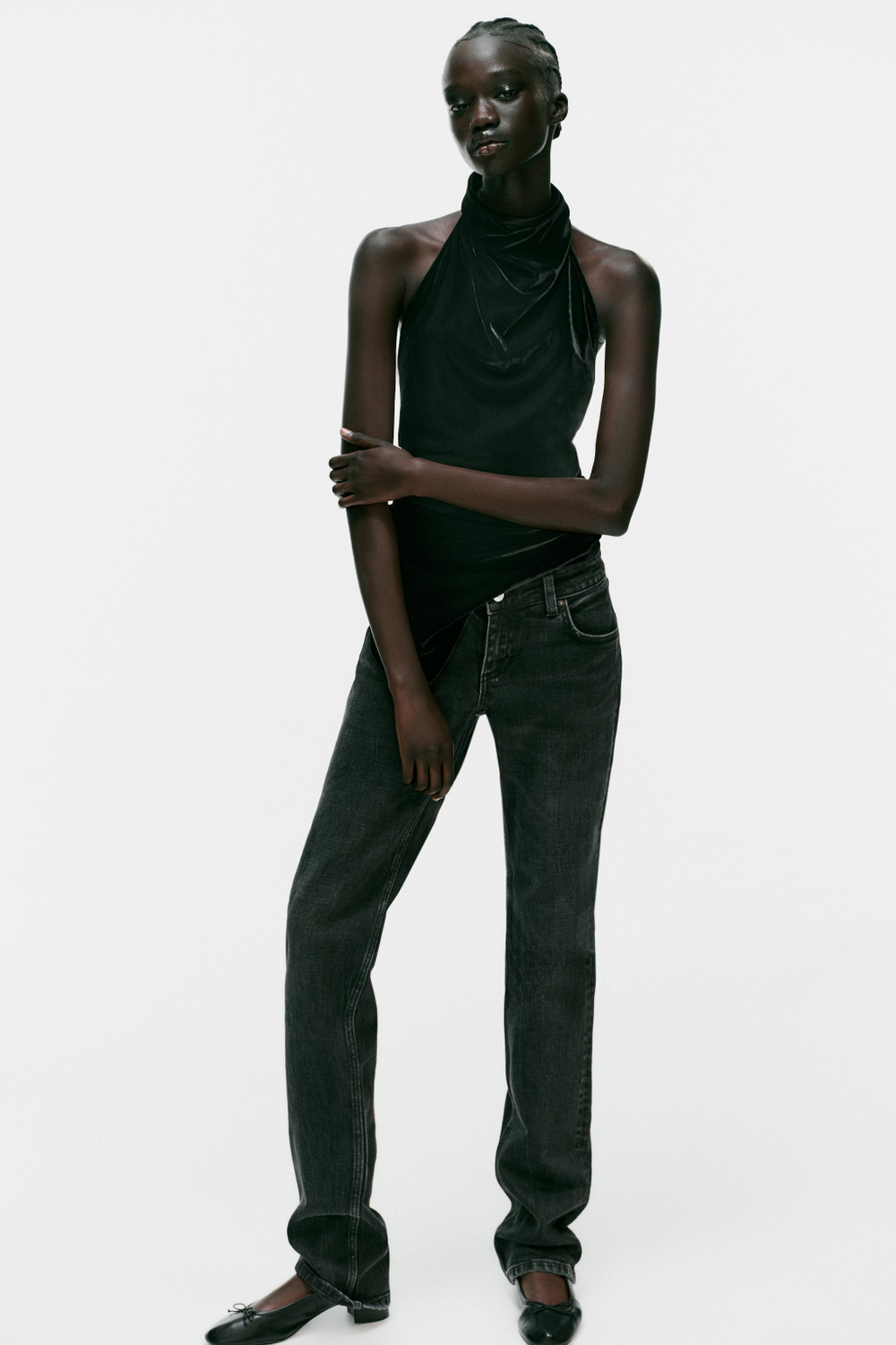 ZARA БАРХАТНЫЙ ТОП ХАЛТЕР, ЧЕРНЫЙ