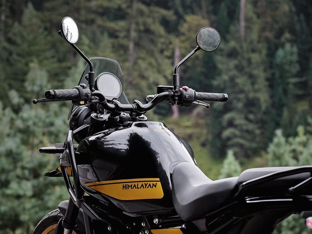 Royal Enfield Himalayan 450 Hanle Black (Premium) (бескамерные шины)