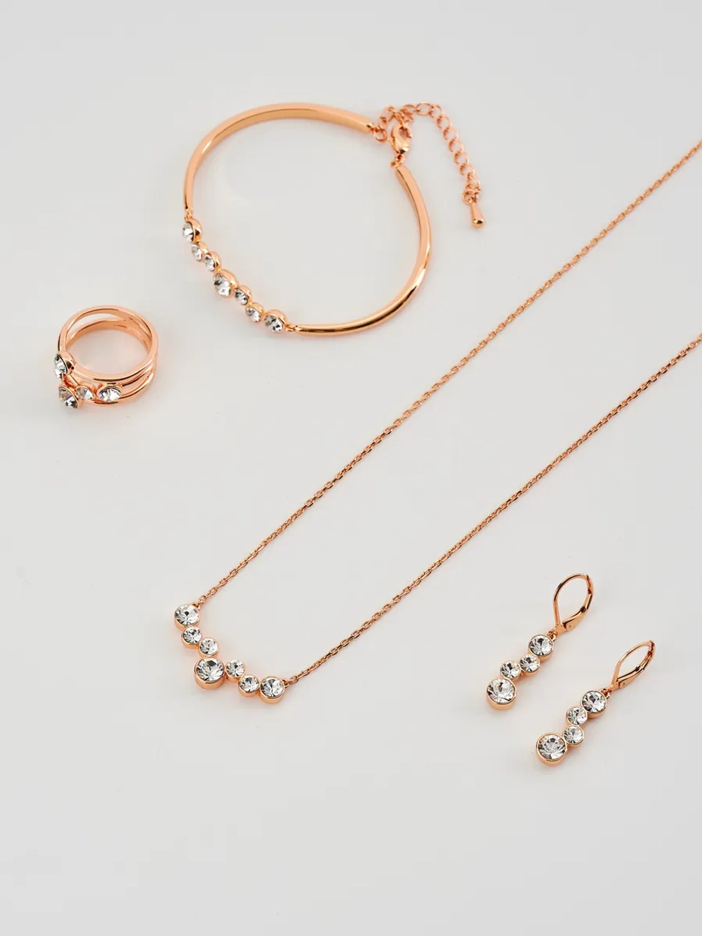 Серьги-подвески Эльза с белыми кристаллами Swarovski