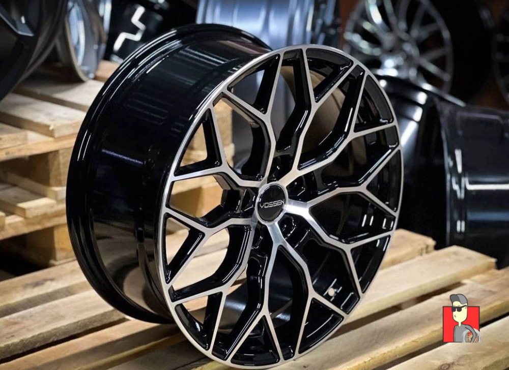 Комплект дисков Vossen HF-2 18x8 et35 5x105