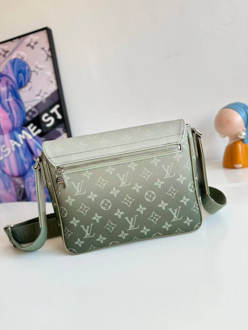 Сумка через плечо/мессенджер Louis Vuitton District