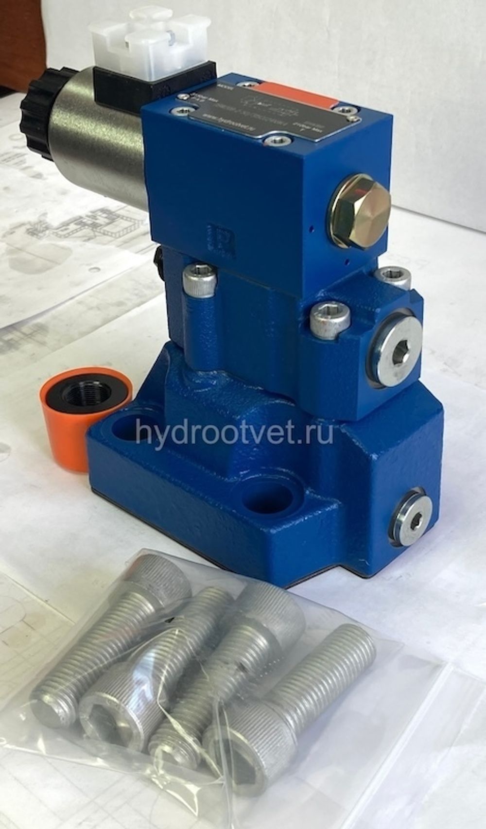 DBW20B2-5X/200CW220-50N9K4 - Предохранительный клапан Ду25 с давлением настройки до 200 бар, управление - X и Y - внутренние с разгрузкой B = открыт с электроуправлением W220