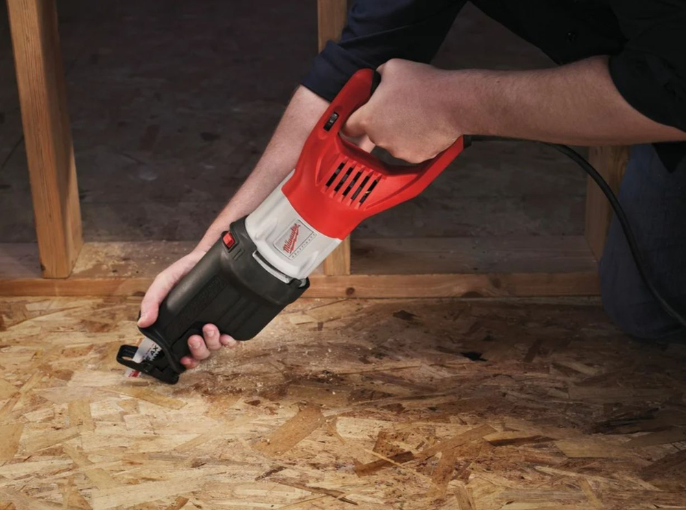 Сабельная пила Milwaukee SSPE 1300 SX 4933428520