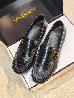 Лоферы Yves Saint Laurent