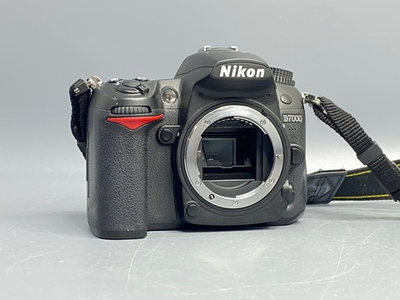 Nikon D7000 24.400 Кадров