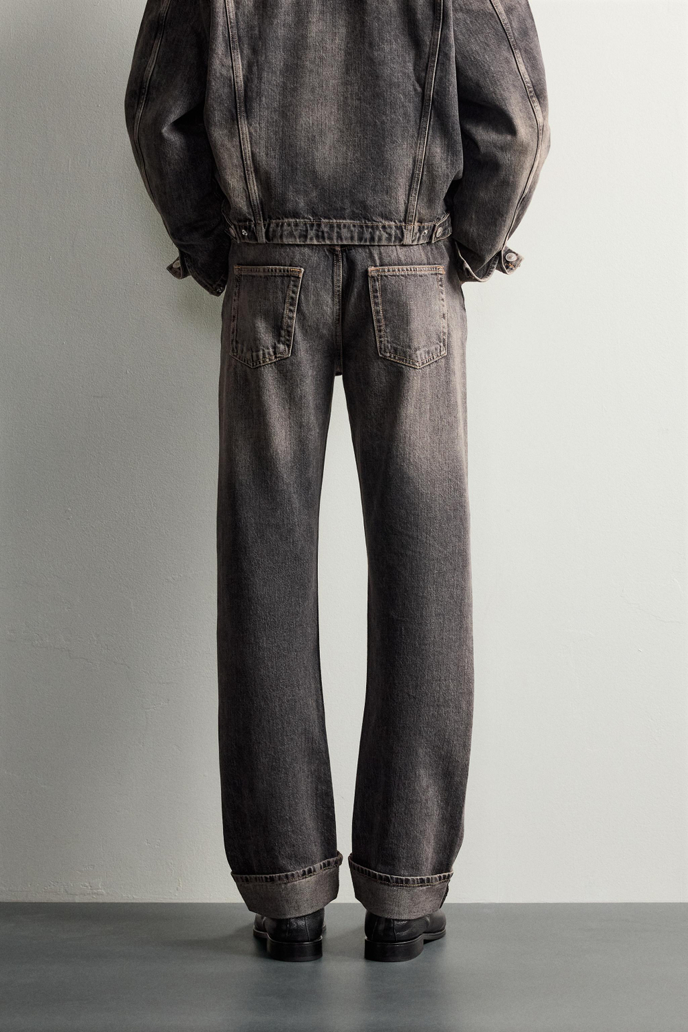 ДЖИНСЫ STRAIGHT FIT С ОТВОРОТОМ — ZARA
