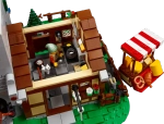 Конструктор LEGO Icons 10332 Средневековая городская площадь