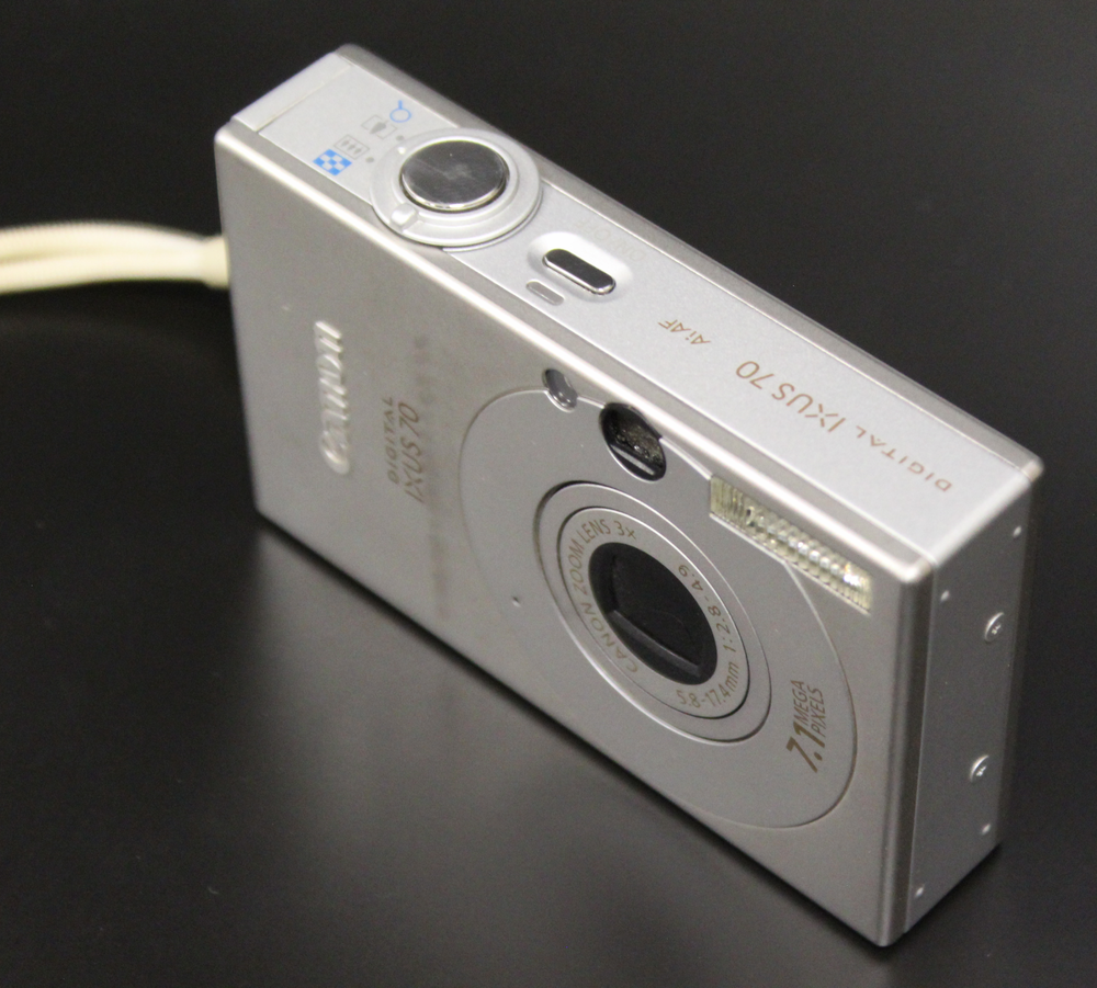 Фотоаппарат Digital Canon XVS70. 7.1 megaPixels в чехле XF
