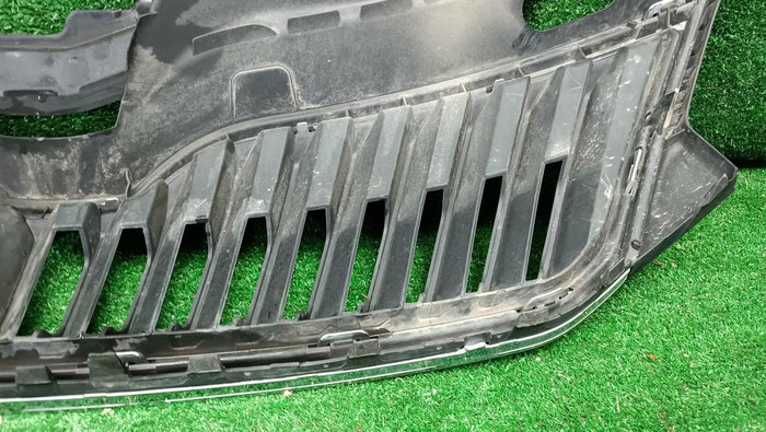 Решетка радиатора Skoda Rapid 1 (2012-2020)