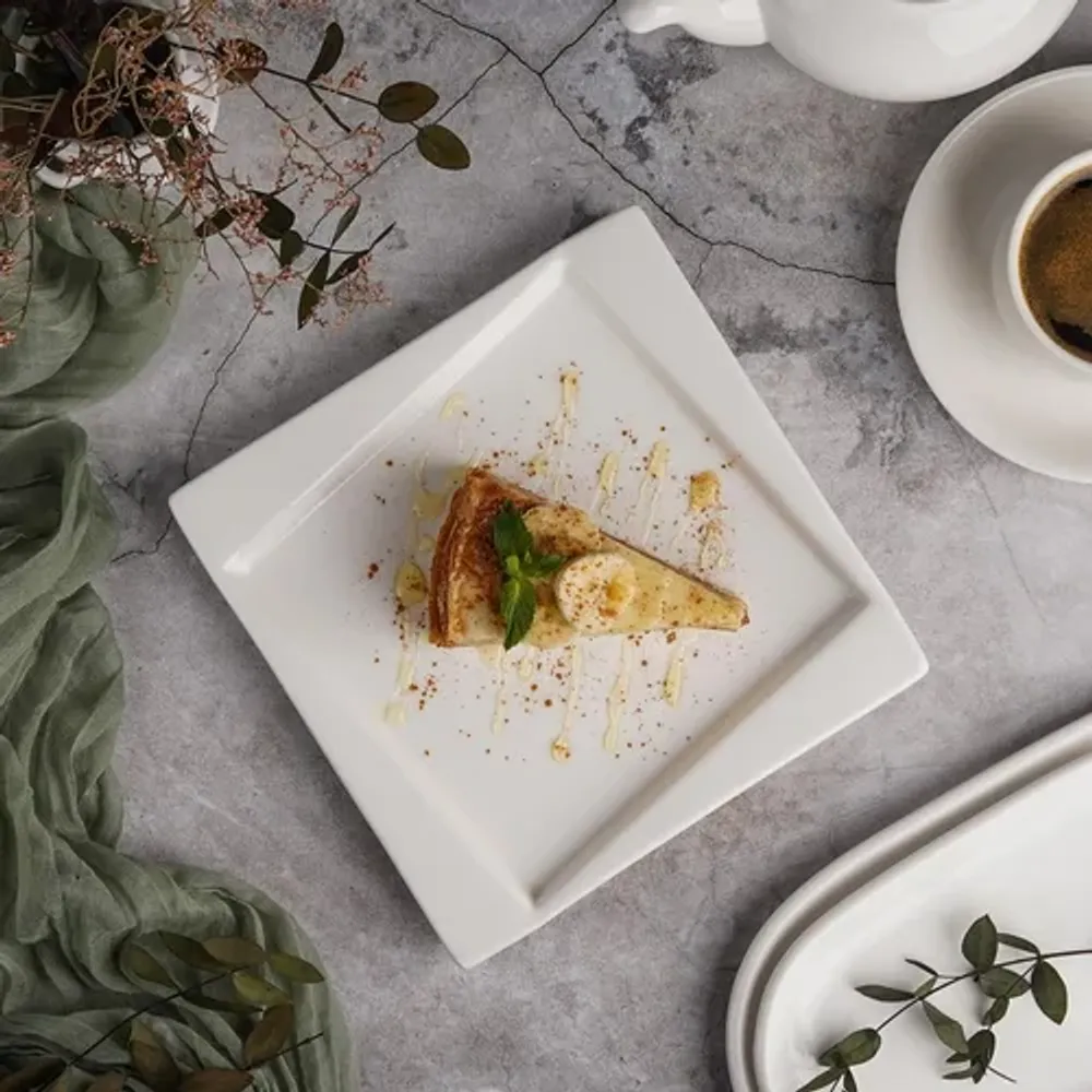 Тарелка 20,8*20,8 см h2 см квадратная смещенное дно Asymmetry белая фарфор P.L. Proff Cuisine [1]