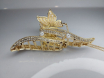 Заколка-краб для волос "Волшебный завиток" со стразами. Цвет золото.