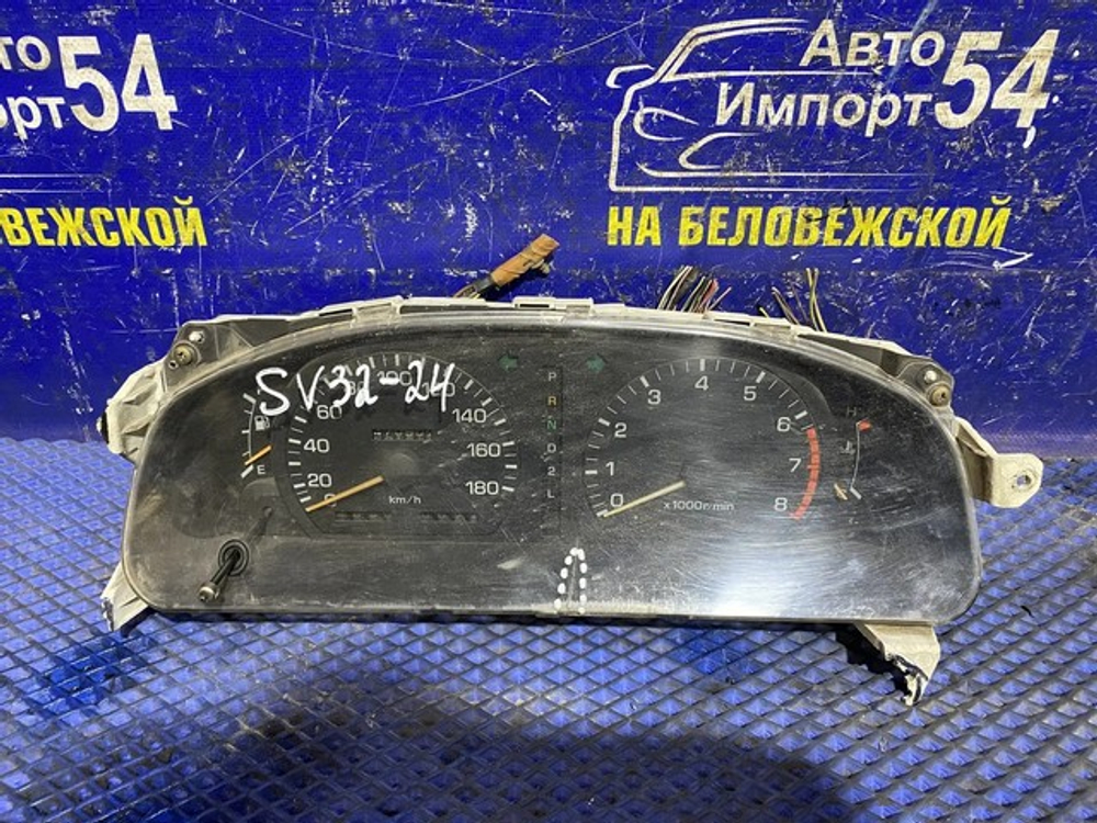 Щиток приборов TOYOTA CAMRY 1993
