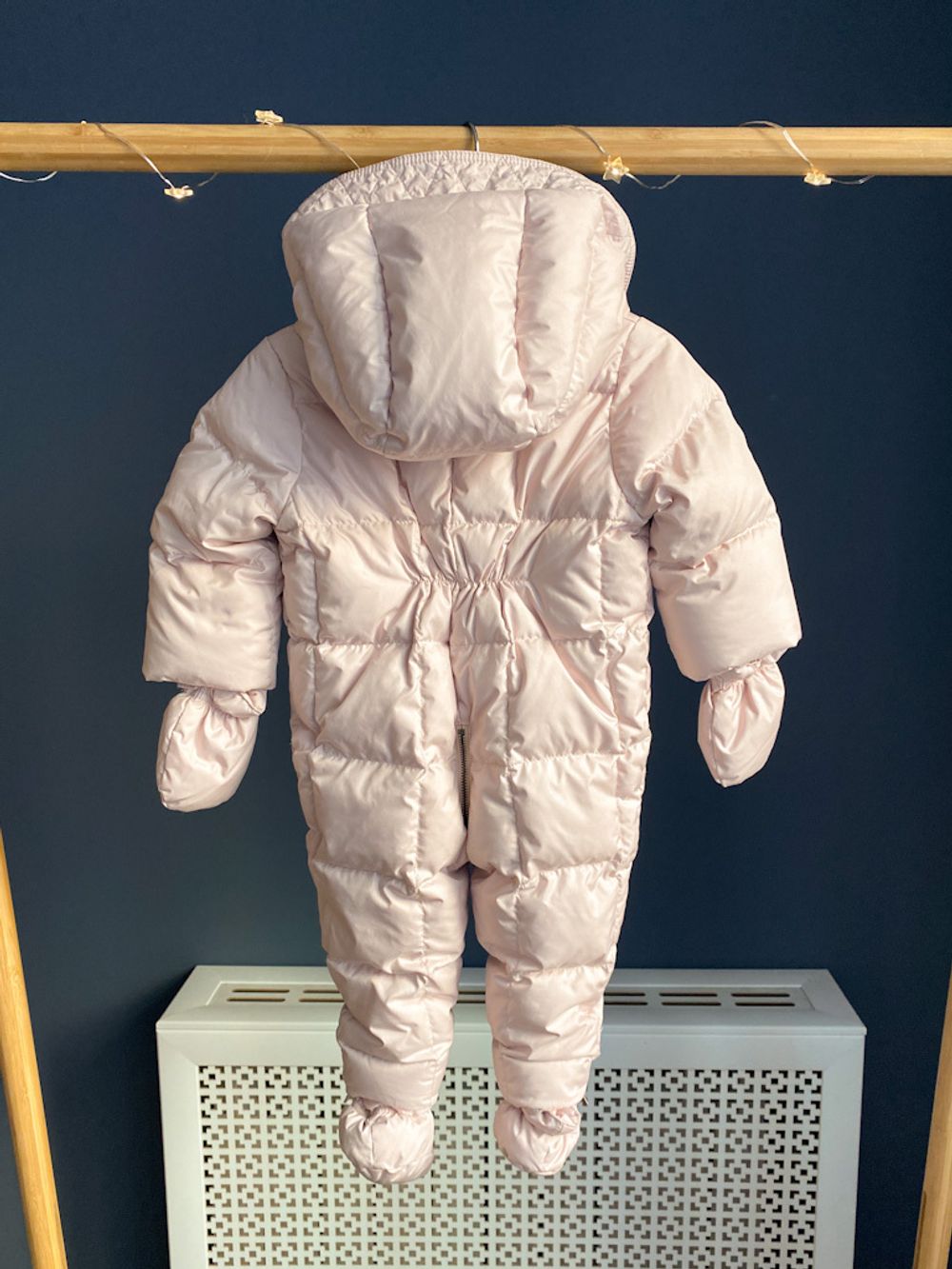 Пуховой комбинезон Burberry, 80