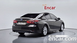 Toyota Camry 2.5 LE Hybrid — 2022