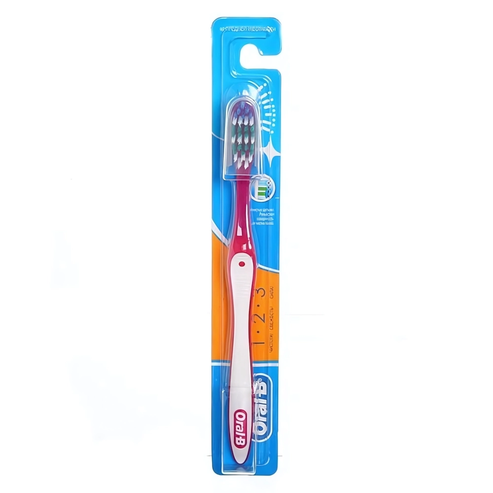 Зубная щетка средней жесткости ORAL B
