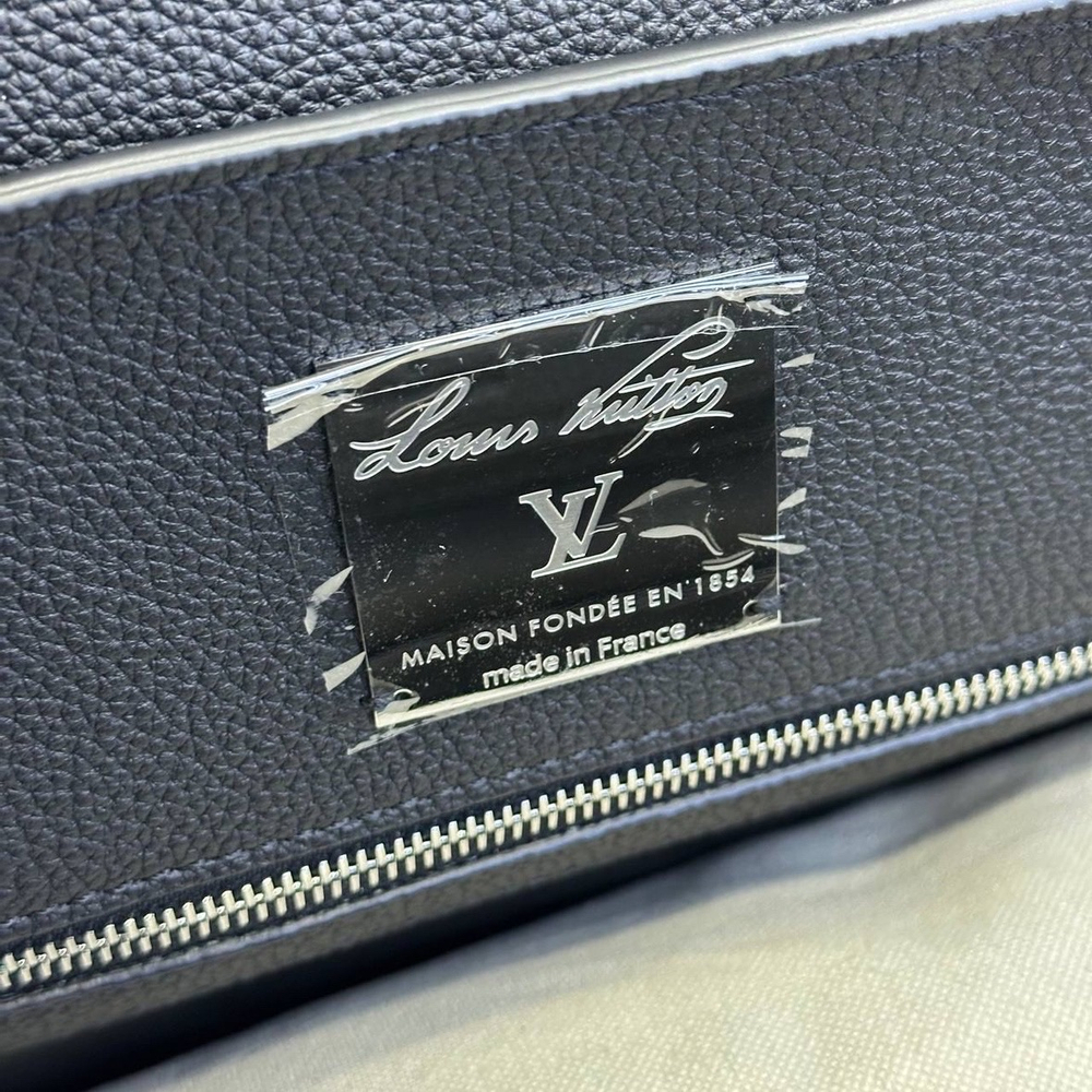Деловая сумка через плечо Louis Vuitton Georges Tote MM