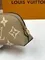 Косметичка Louis Vuitton Cosmetic Pouch Pm кремовый