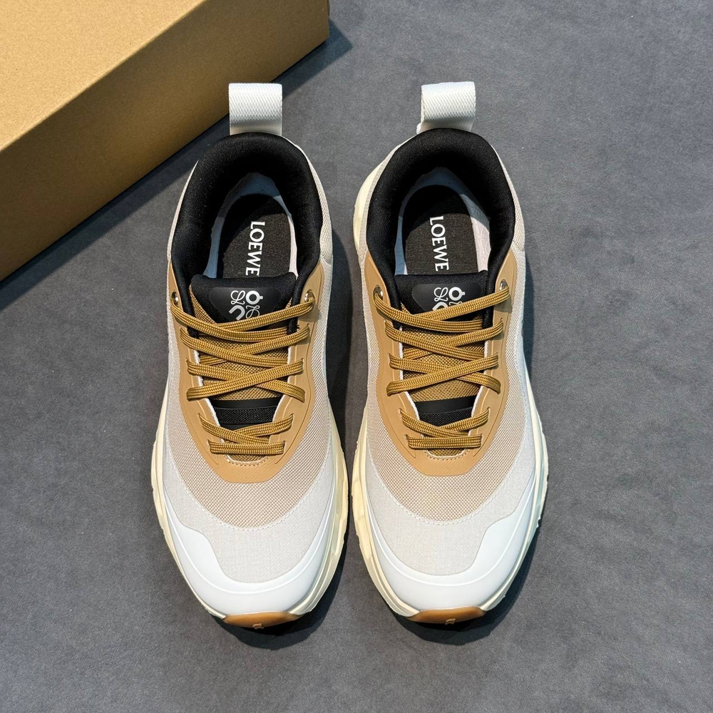 Кроссовки On Running x Loewe