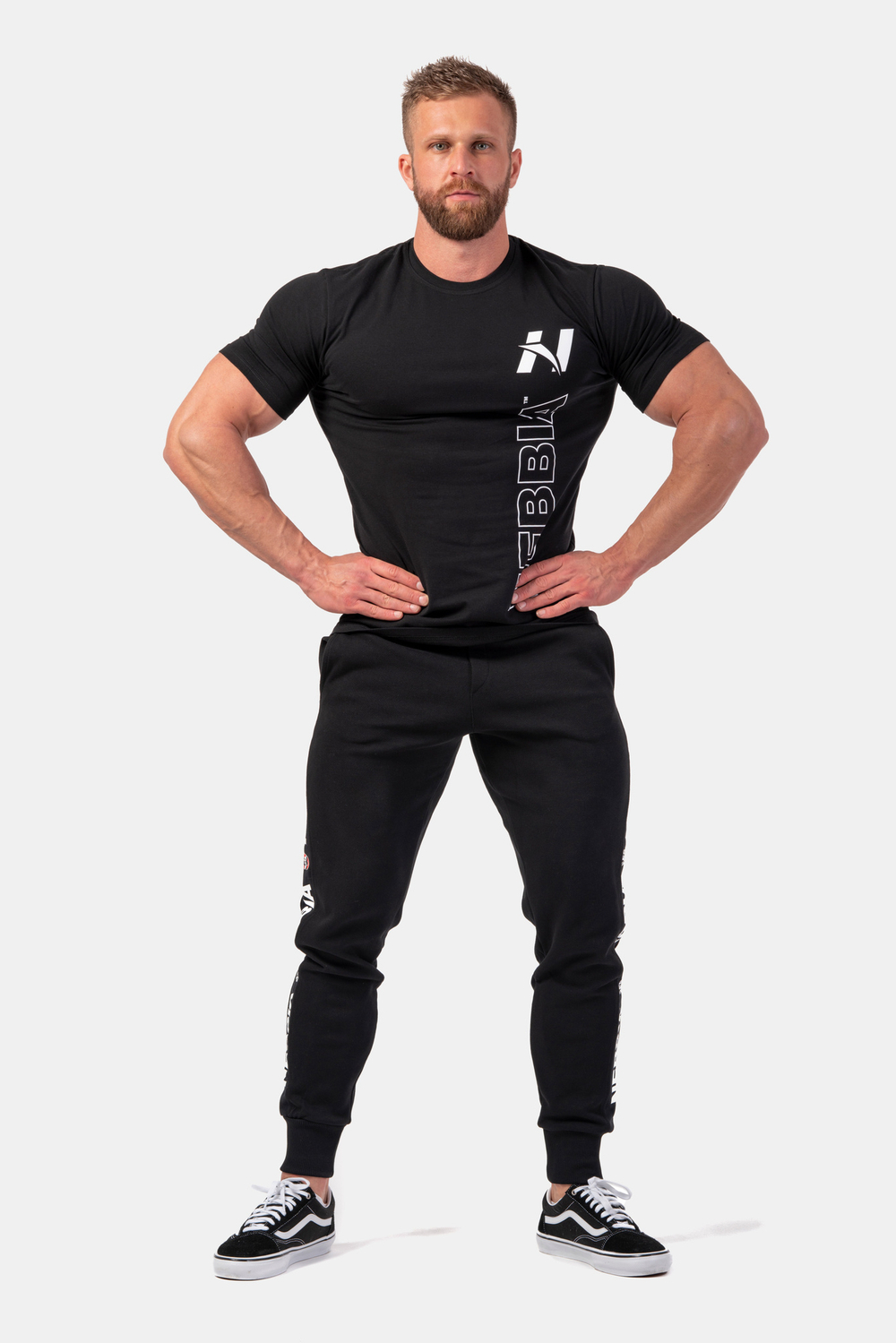 Футболка VERTICAL LOGO NEBBIA T-SHIRT 293 Черная