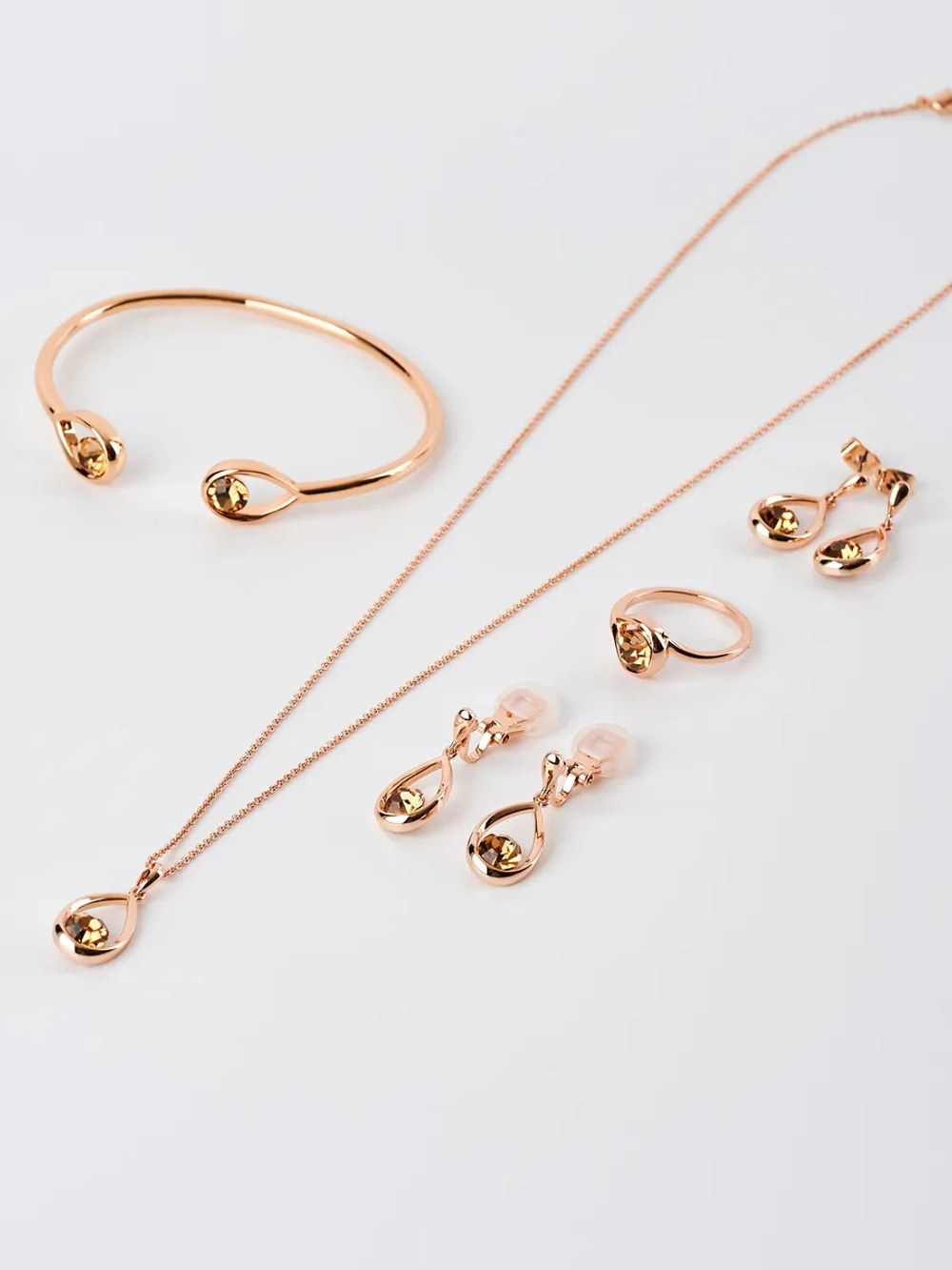 Кольцо Белла с кристаллом Swarovski шампань
